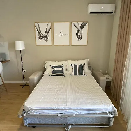 Dreamy Overlooking The Sea Apartment Sarande